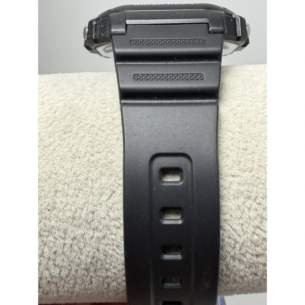 Casio F-108WH Mens Watch NWT 39MM 8.5